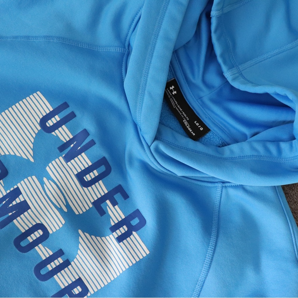 Women’s active wear Under Armour hoodie/sweatshirt, size Large
